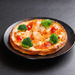【札幌すすきのグルメ！旨味溢れる逸品を堪能！】 「シーフードピザ」