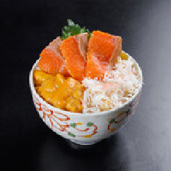 【札幌すすきのグルメ！旨味溢れる逸品を堪能！】 「雲丹・蟹・サーモン丼」
